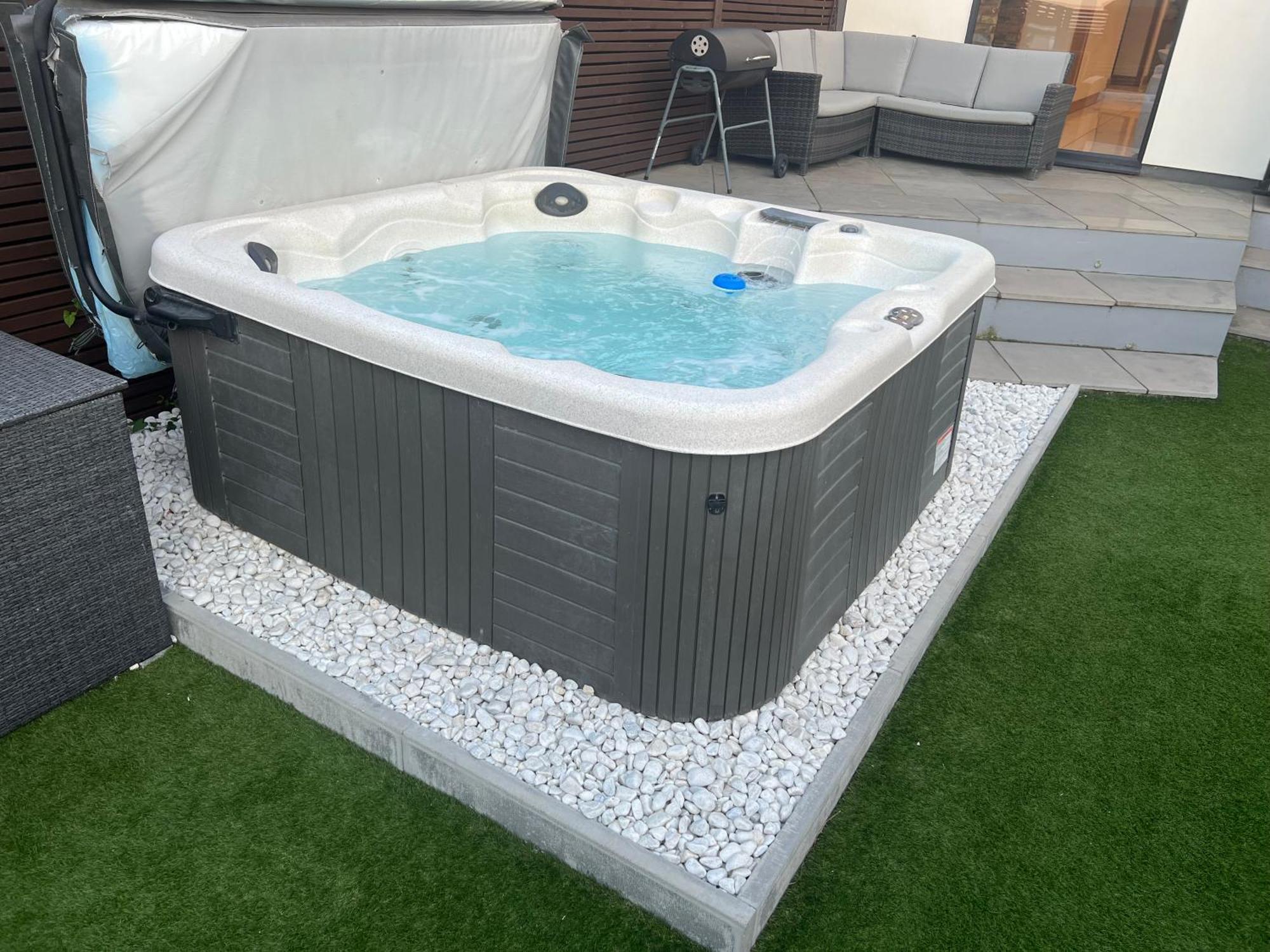 הרן ביי Broadway Beach Home With Hot Tub מראה חיצוני תמונה