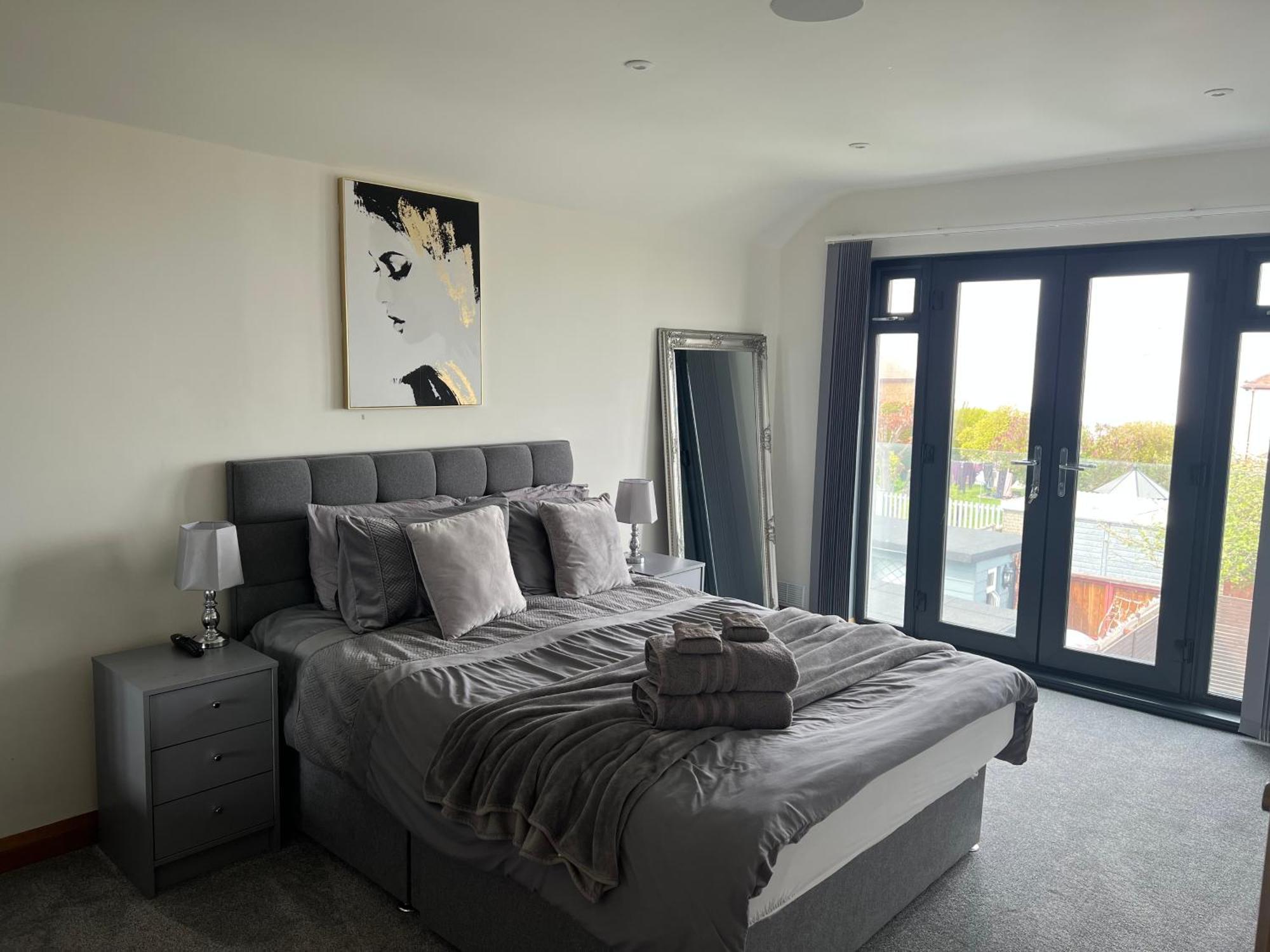 הרן ביי Broadway Beach Home With Hot Tub מראה חיצוני תמונה